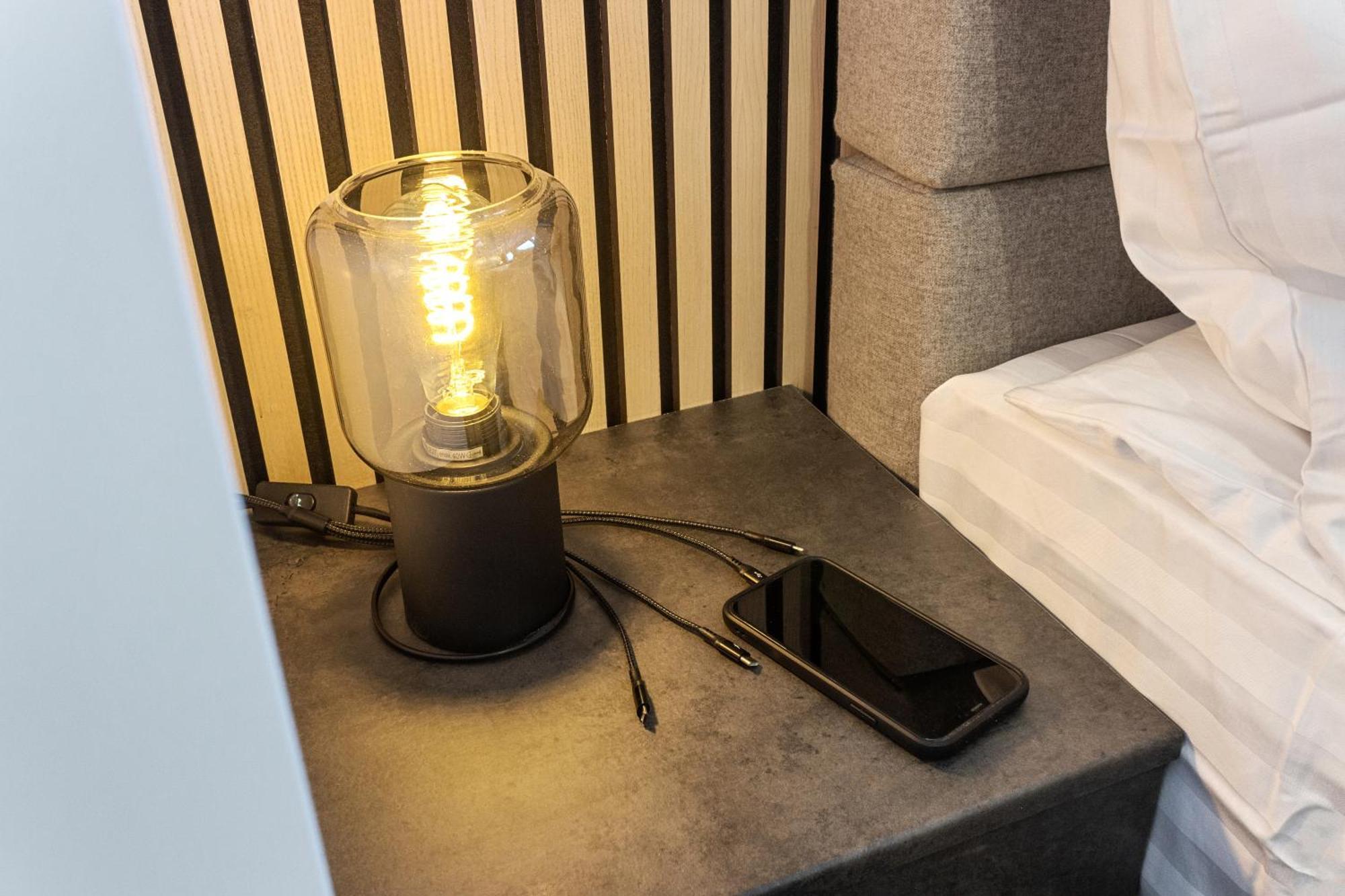 Appartement Fuer 1-2 - Wlan - Parkplatz - Homeoffice カイザースラウテルン エクステリア 写真