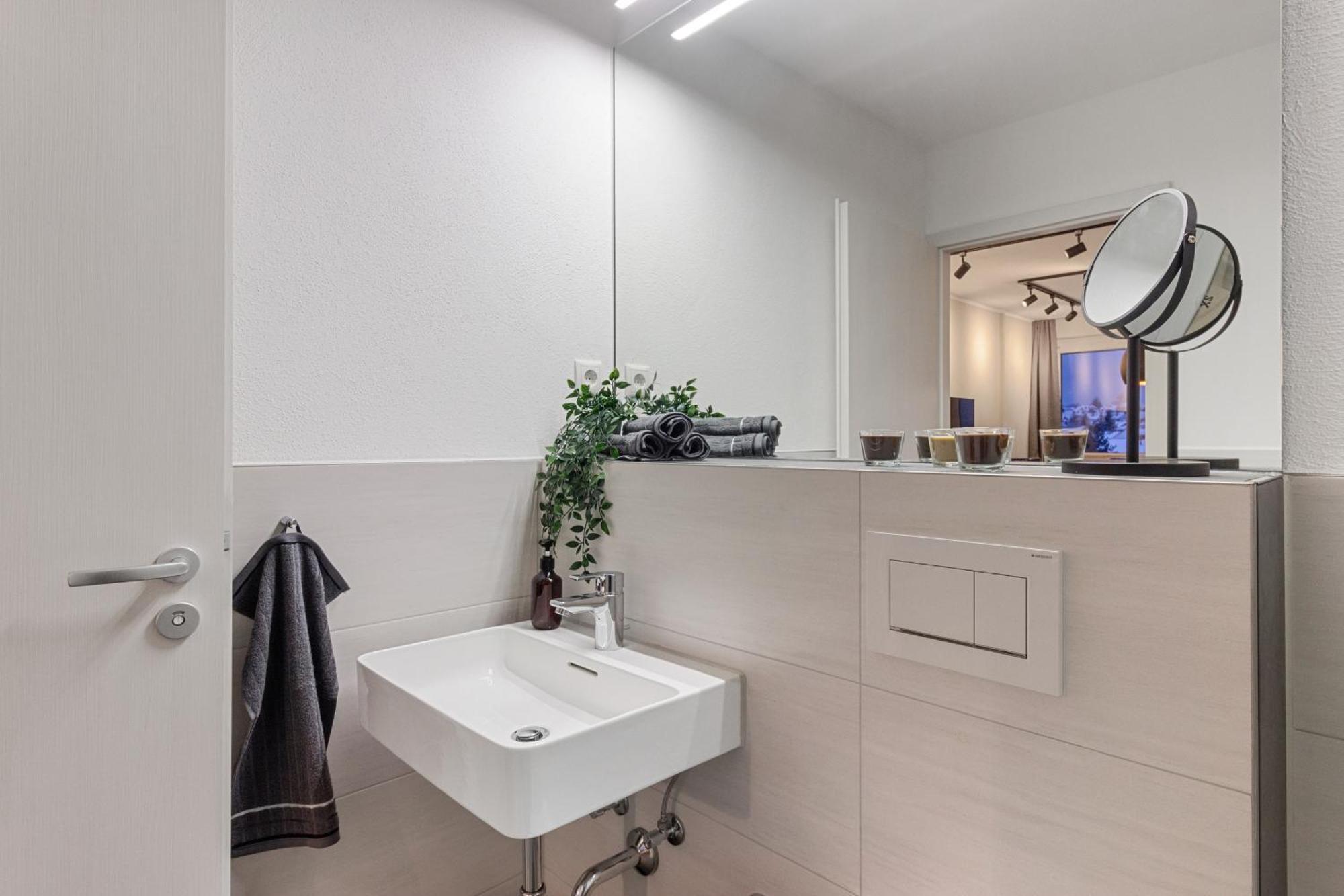 Appartement Fuer 1-2 - Wlan - Parkplatz - Homeoffice カイザースラウテルン エクステリア 写真