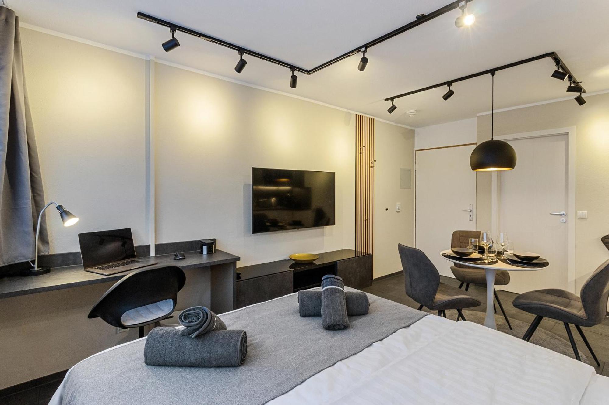 Appartement Fuer 1-2 - Wlan - Parkplatz - Homeoffice カイザースラウテルン エクステリア 写真