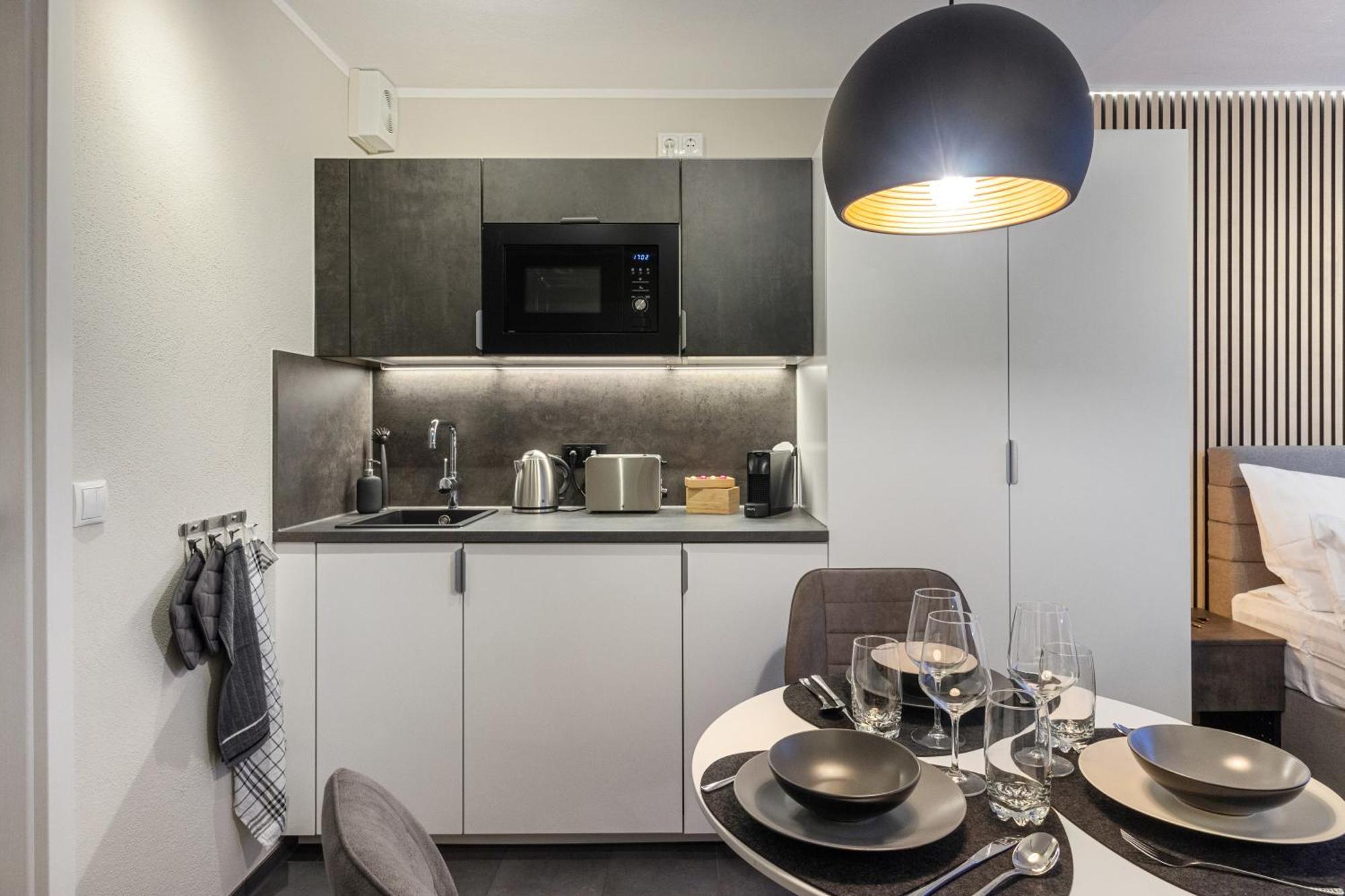 Appartement Fuer 1-2 - Wlan - Parkplatz - Homeoffice カイザースラウテルン エクステリア 写真